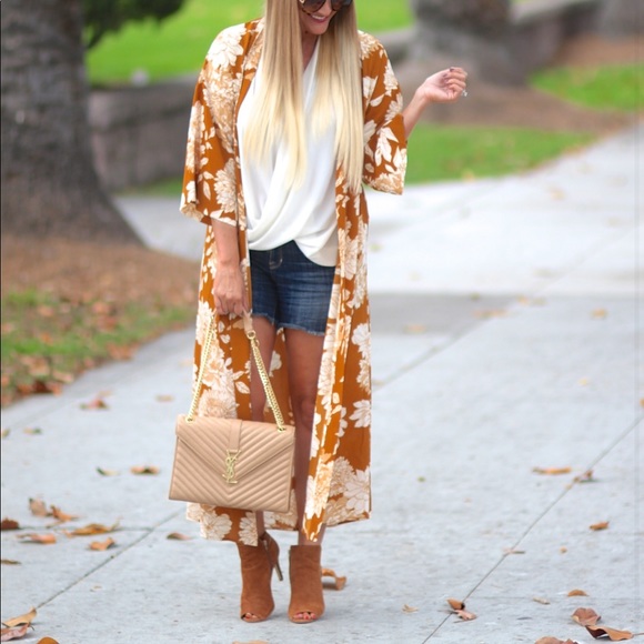 Gorgeous Periera Suede Peep Toe Heel Booties ♥️ - Picture 5 of 13